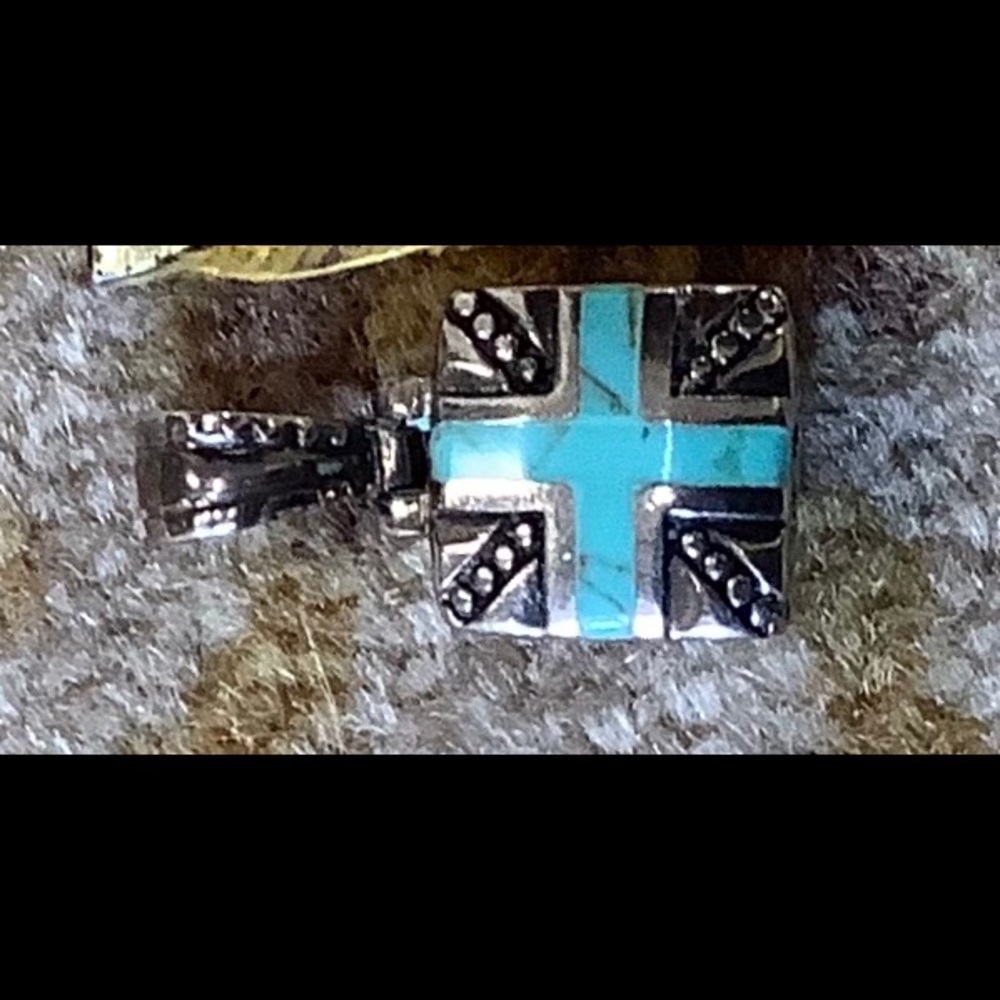 Sterling silver and turquoise pendant